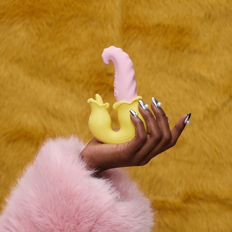 Medusa: In hand · actual size